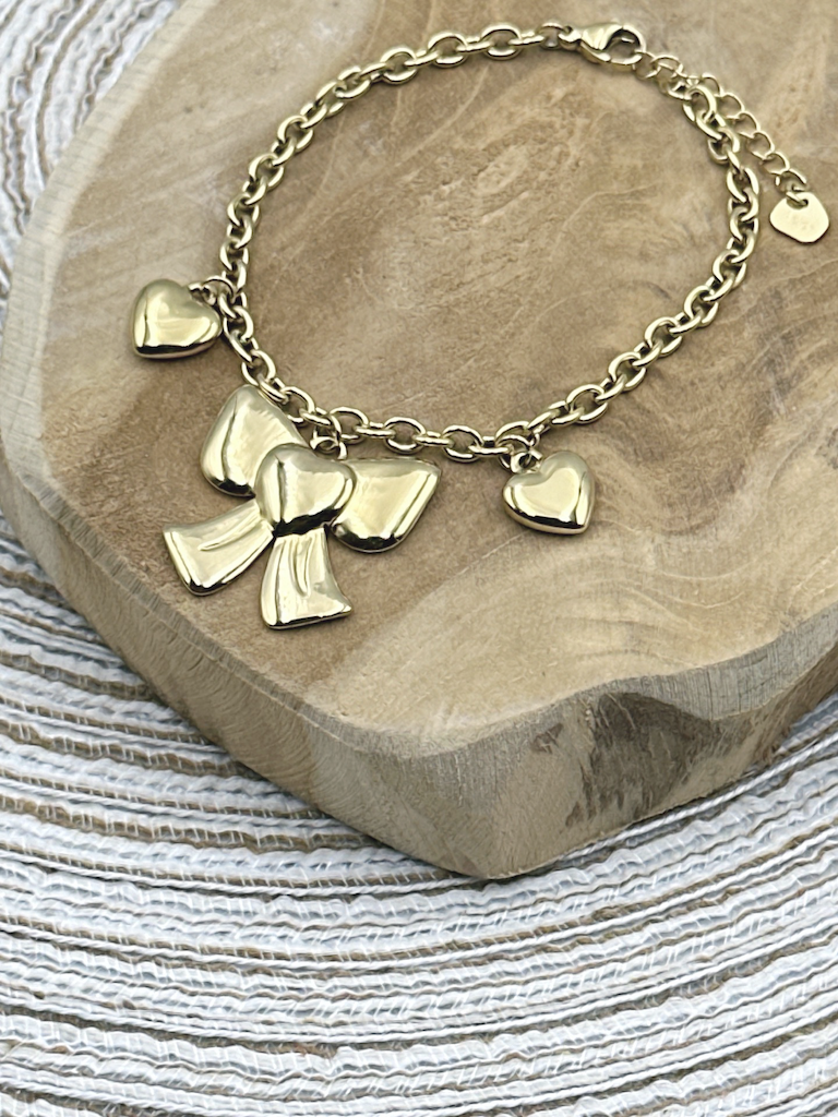 Bow charm armband