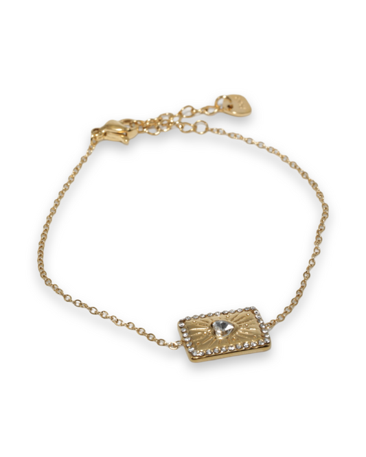 Amulet heart armband