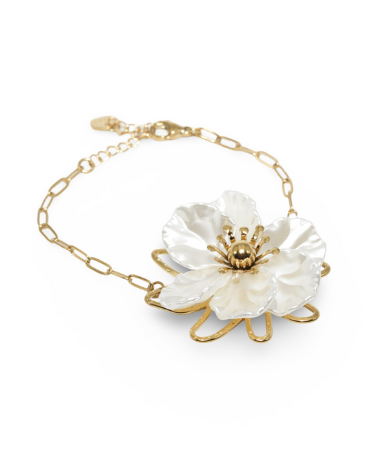 White lotus armband