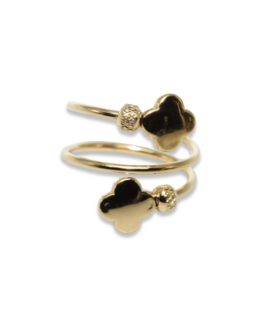 Clover twist ring