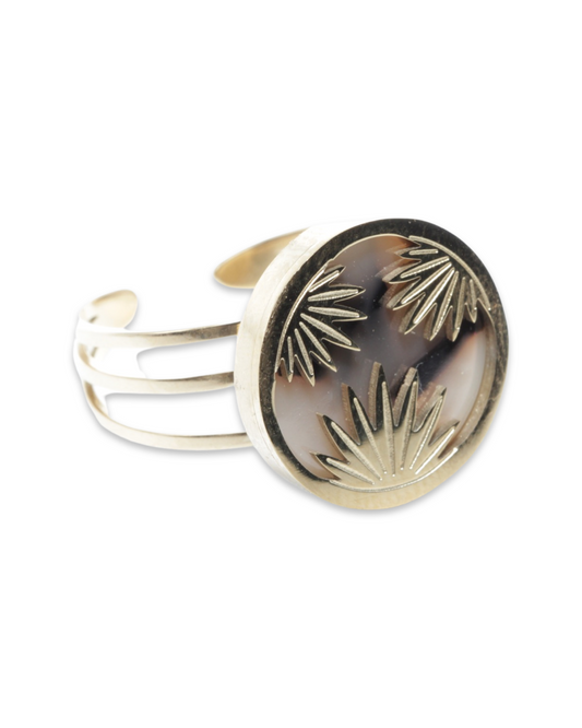 Marble leaf ring