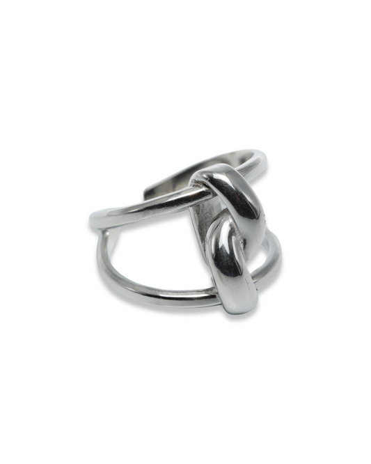 Knot so me ring
